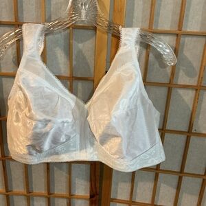 NEW PLAYTEX BRA #4693 46B